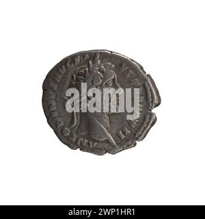Denar aus der Mitte des 2. Jahrhunderts, geprägt von Kaiser Antoninus Pius zwischen 156 und 157 n. Chr., mit römischen kaiserlichen Porträts und Inschriften. Stockfoto