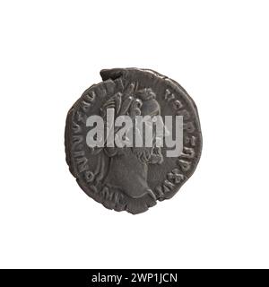 Denar, geprägt zwischen 152 und 153 während der Herrschaft von Antoninus Pius, zeigt die kaiserlichen Inschriften. Stockfoto
