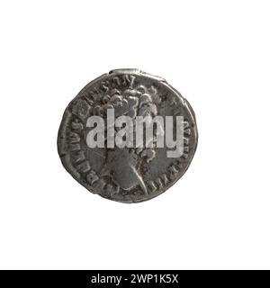 Römischer Silberdenar von 156-157 n. Chr. unter den Kaisern Antoninus Pius und Marcus Aurelius. Enthält kaiserliche Porträts, Inschriften und Reliefdekorationen für die Zirkulation. Stockfoto