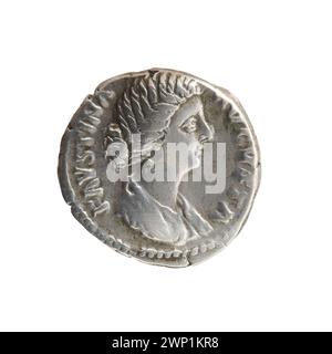 Ein römischer Denar, ausgestellt zwischen 161 und 176 n. Chr. unter Kaiser Marcus Aurelius und Kaiserin Faustina M. Osza, mit kaiserlichen Porträts und Inschriften. Stockfoto