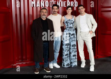 Madrid, Spanien. März 2024. Eduard Fernandez, Chino darin, Natalia de Molina und Jaime Lorente nehmen am Fotobesuch „Mano de Hierro“ im Hotel Thompson in Madrid Teil. Quelle: SOPA Images Limited/Alamy Live News Stockfoto