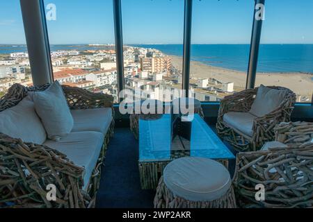 Palavas-les-Flots, Frankreich - 13. Februar 2024: Panoramablick von der Bar des Phare de la Méditerranée in Palavas-les-Flots, im Süden von Franc Stockfoto