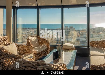 Palavas-les-Flots, Frankreich - 13. Februar 2024: Panoramablick von der Bar des Phare de la Méditerranée in Palavas-les-Flots, im Süden von Franc Stockfoto