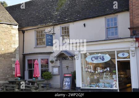 Das Lord Nelson Public House am Marktplatz in Oakham, Rutland Stockfoto