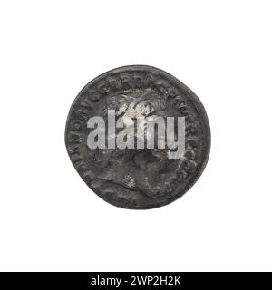 Silberdenar, ausgestellt 103-111 n. Chr. unter Kaiser Trajan, stellt Virtus dar, mit Köpfen, Lorbeerkränzen und Lanzen. Stockfoto
