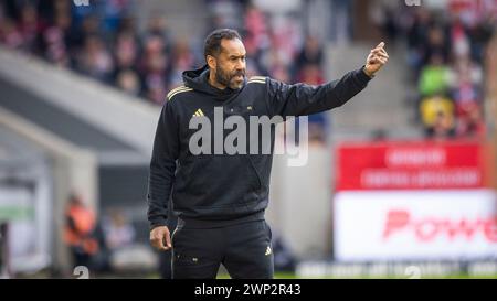 Düsseldorf, Deutschland. Februar 2024. Trainer Daniel Thioune (F95) Fortuna Düsseldorf - Hansa Rostock 25.02.2024 Copyright (nur für journalistische Stockfoto