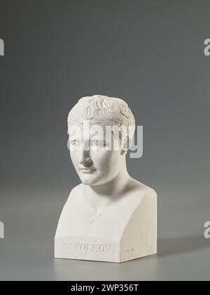 Eine Napoleonbüste aus dem 19. Jahrhundert, hergestellt von Carlo Ginori und von Antoine-Denis Chaudet, die neoklassische Porträtskulpturen in Italien und Frankreich darstellt. Stockfoto