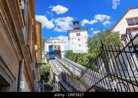 Standseilbahn und Kula Lotršèak-in Zagreb. Stockfoto