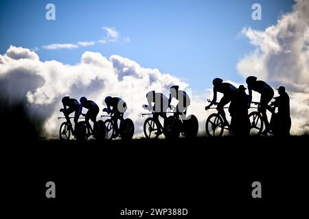 Auxerre, Frankreich. März 2024. Cofidis-Fahrer wurden in Aktion während der dritten Etappe des 8-tägigen Radrennens Paris-Nizza, einem Team-Zeitfahren von 26,9km von und nach Auxerre, Frankreich, am Dienstag, den 05. März 2024, gezeigt. BELGA FOTO JASPER JACOBS Credit: Belga News Agency/Alamy Live News Stockfoto