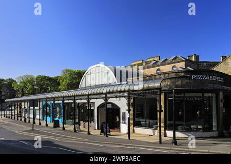 Die Buxton Baths in der Cavendish Shopping Arcade, Buxton Town, Peak District National Park, Derbyshire, England, Großbritannien Stockfoto