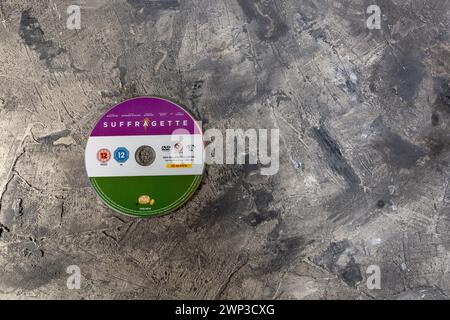 DVD des Spielfilms Suffragette aus dem Jahr 2015 ein historisches Drama über den Protest im frühen 20. Jahrhundert für britische Frauen, um die Wahl zu erhalten. Stockfoto