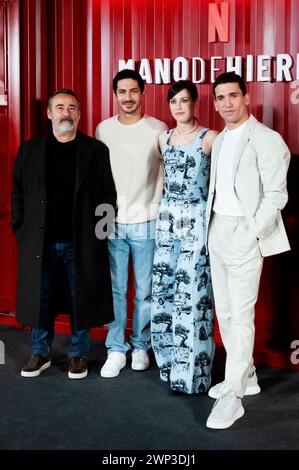 Eduard Fernandez, Chino darin, Natalia de Molina und Jaime Lorente beim Photocall zur Netflix-Serie 'Mano de hierro / mit eiserner Hand / Iron Reign' im Hotel Thompson. Madrid, 05.03.2024 Stockfoto