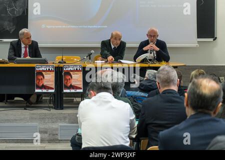 Rom, . März 2024. 05/2024 Rom, Universität Rom 3 Tagung des Komitees Liberiamo Ilaria Salis und der nationalen Anpi zur Situation des in Ungarn inhaftierten Mädchens. PS: Das Foto kann in Übereinstimmung mit dem Kontext verwendet werden, in dem es aufgenommen wurde, und ohne diffamierende Absicht des Ansehens der dargestellten Personen. Quelle: Unabhängige Fotoagentur/Alamy Live News Stockfoto