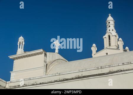 Kirche unserer Lieben Frau von Altagracia in der Kolonialstadt Santo Domingo in der Dominikanischen Republik. UNESCO-Weltkulturerbe der Kolonialstadt San Stockfoto