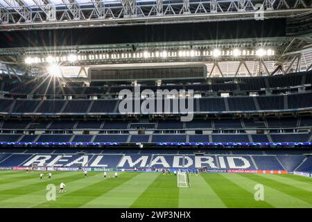 Madrid, Spanien. März 2024. Fußball: Champions League, Achtelfinale, Real Madrid - RB Leipzig. Blick auf das Estadio Santiago Bernabeu. Quelle: Jan Woitas/dpa/Alamy Live News Stockfoto