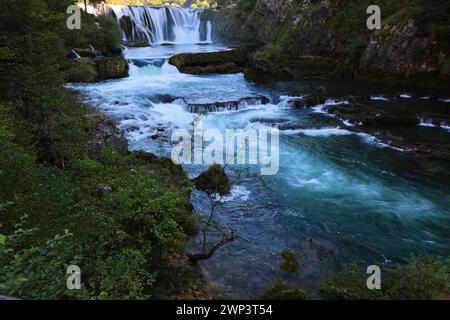 Wasserfall, Strbacki Buk, Fluss, Flussufer, Una Nationalpark, Bosnien, Bihac, Paradies, Naturschönheit, Una Fluss, schöner Wasserfall Nationalpark Una Stockfoto