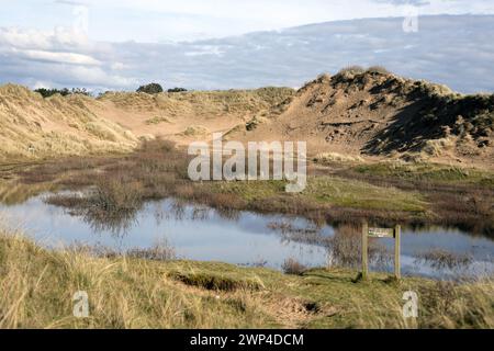 The Devil's Hole, eine große Dünenlandschaft im Ravenmeols Sandhills Local Nature Reserve, Formby, Sefton Coast, Großbritannien Stockfoto