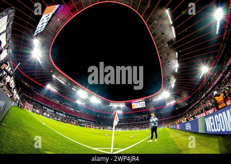 München, Deutschland. März 2024. MÜNCHEN, DEUTSCHLAND - 5. MÄRZ: Allgemeine Ansicht des Stadions während der UEFA Champions League, Achtelfinale, Zweitspiel zwischen Bayern München und Lazio in der Allianz Arena am 5. März 2024 in München. (Foto von Douwe Bijlsma/Orange Pictures) Credit: Orange Pics BV/Alamy Live News Stockfoto