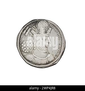 Eine silberne Drachmenmünze, die unter Schapur II. Von Persien ausgestellt wurde, datiert von 309 bis 379 n. Chr., mit Standard-Münzmotiven der Epoche. Stockfoto