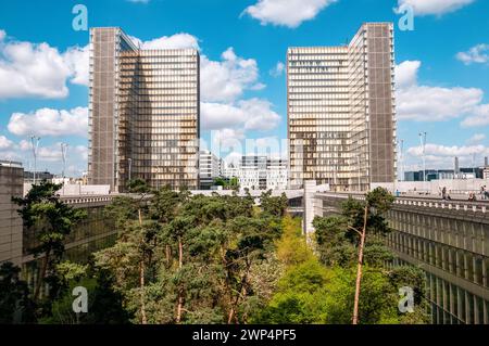 Garten in der Nationalbibliothek von Frankreich in Paris Stockfoto