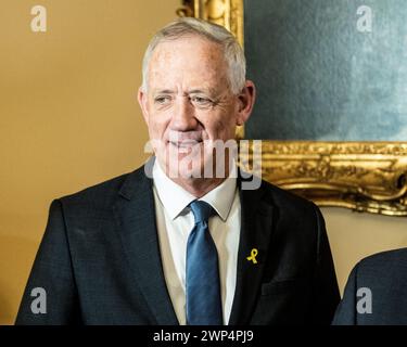 Washington, Usa. März 2024. Benny Gantz (Benjamin Gantz), israelischer Politiker, im US-Kapitol gesehen. Quelle: SOPA Images Limited/Alamy Live News Stockfoto