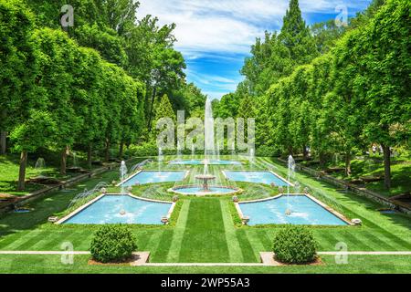 KENNETT SQUARE, PENNSYLVANIA, USA - 10. JUNI 2016: Longwood Gardens Botantical Gardens at the Italian Water Garden. Stockfoto