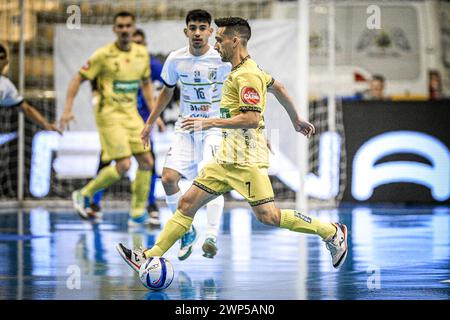 5. März 2024, Jaragua do Sul, Santa Catarina, Brasilien: SANTA CATARINA (SC), 05.03.2024- MEISTERSCHAFT/FUTSAL/SUPERCUP-Lanze des Spiels zwischen Praia Clube und Apodi Futsal für den Männer Futsal Super Cup 2024, gespielt am Dienstag, 5. März, in der Arena Jaragua do Sul, Santa Catarina. (Kreditbild: © Richard Ferrari/TheNEWS2 via ZUMA Press Wire) NUR REDAKTIONELLE VERWENDUNG! Nicht für kommerzielle ZWECKE! Stockfoto