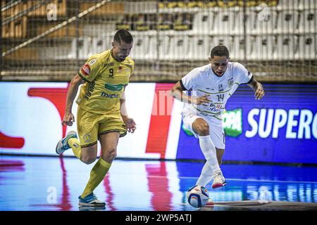 5. März 2024, Jaragua do Sul, Santa Catarina, Brasilien: SANTA CATARINA (SC), 05.03.2024- MEISTERSCHAFT/FUTSAL/SUPERCUP-Lanze des Spiels zwischen Praia Clube und Apodi Futsal für den Männer Futsal Super Cup 2024, gespielt am Dienstag, 5. März, in der Arena Jaragua do Sul, Santa Catarina. (Kreditbild: © Richard Ferrari/TheNEWS2 via ZUMA Press Wire) NUR REDAKTIONELLE VERWENDUNG! Nicht für kommerzielle ZWECKE! Stockfoto