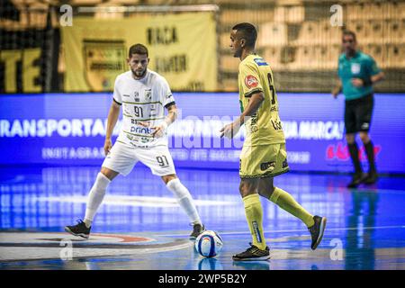 5. März 2024, Jaragua do Sul, Santa Catarina, Brasilien: SANTA CATARINA (SC), 05.03.2024- MEISTERSCHAFT/FUTSAL/SUPERCUP-Lanze des Spiels zwischen Praia Clube und Apodi Futsal für den Männer Futsal Super Cup 2024, gespielt am Dienstag, 5. März, in der Arena Jaragua do Sul, Santa Catarina. (Kreditbild: © Richard Ferrari/TheNEWS2 via ZUMA Press Wire) NUR REDAKTIONELLE VERWENDUNG! Nicht für kommerzielle ZWECKE! Stockfoto