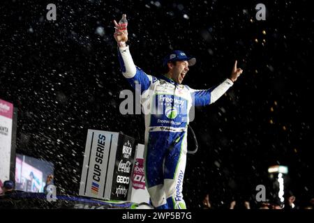 Hampton, GA, USA. Februar 2024. 25. Februar 2024: Daniel Suarez gewinnt den Ambetter Health 400 in Hampton, GA, USA. (Credit Image: © Stephen A Arce Action Sports Pho/ASP) NUR REDAKTIONELLE VERWENDUNG! Nicht für kommerzielle ZWECKE! Stockfoto