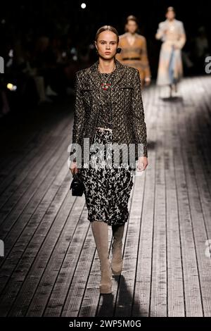 Paris, Frankreich. März 2024. CHANEL Herbst/Winter 2024 Runway während der Pariser Fashion Week am 2024. Februar - Paris, Frankreich 05/03/2024 Credit: dpa/Alamy Live News Stockfoto