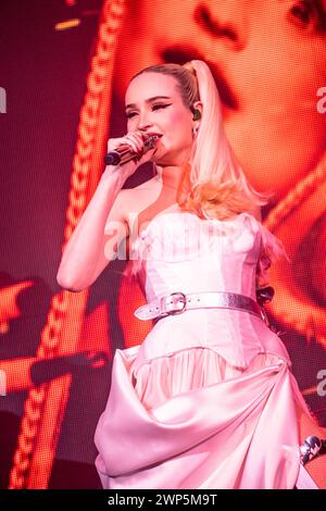 Mailand, Italien. März 2024. Der deutsche Sänger und Songwriter KIM PETRAS tritt live auf der Bühne von Fabrique während der Feed the Beast Tour auf. Vermerk: Rodolfo Sassano/Alamy Live News Stockfoto