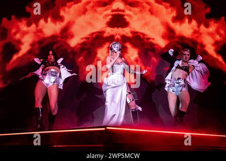 Mailand, Italien. März 2024. Der deutsche Sänger und Songwriter KIM PETRAS tritt live auf der Bühne von Fabrique während der Feed the Beast Tour auf. Vermerk: Rodolfo Sassano/Alamy Live News Stockfoto