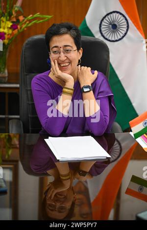 Neu-Delhi, Indien. März 2024. NEW DELHI, INDIEN - 5. MÄRZ: Atishi Marlena, Finanzminister von Delhi, während eines Interviews in Vidhan Sabha am 5. März 2024 in Neu-Delhi, Indien. (Foto: Sanchit Khanna/Hindustan Times/SIPA USA) Credit: SIPA USA/Alamy Live News Stockfoto