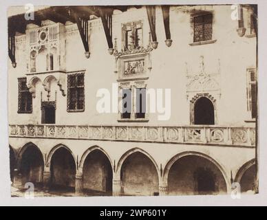 Krakau. Jagiellonen-Universität. Collegium Maius. (Jagiello-Bibliothek). Blick auf die Fassade vom Erben bis. Derzeit Sitz des Museums der Universität Jagiello; Beyer, Karol (1818-1877); 1858 (1858-00-00-1858-00); Chełmiński, Tomasz - Sammlung, Collegium Maius (Kraków), Kraków (Woiwodschaft Kleinpolen), Kunst der Fotografie (Warschau - Ausstellung - 1990), Jagiellonen-Universität (Kraków - 1364-), dar (Provenienz), Portale (Archite.) Stockfoto