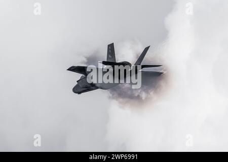 Melanie „mach“ Kluesner, F-35A Lightning II Demonstrationsteam Stockfoto
