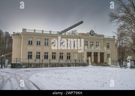 Archenhold Sternwarte im Winter, Alt-Treptow, Treptower Park, Treptow, Treptow-Köpenick, Berlin, Deutschland Stockfoto