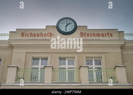 Archenhold Sternwarte im Winter, Alt-Treptow, Treptower Park, Treptow, Treptow-Köpenick, Berlin, Deutschland Stockfoto