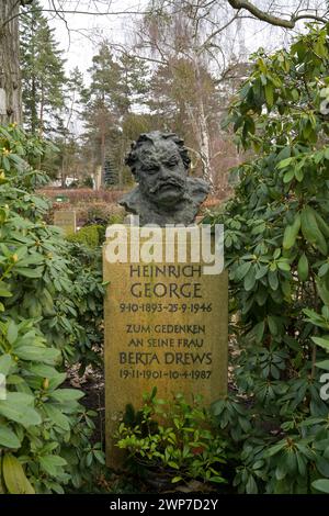 Schnappen Sie Sich Heinrich George, Friedhof Zehlendorf, Onkel-Tom-Straße, Zehlendorf, Berlin, Deutschland Stockfoto