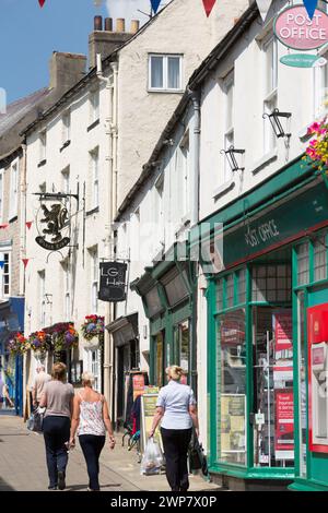 Großbritannien, North Yorkshire, die Marktstadt Richmond, Blick auf die Straße. Stockfoto