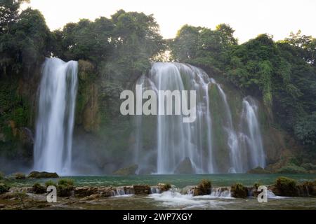 Eine Luftaufnahme der Ban Gioc-Detian Falls in Nordvietnam. Stockfoto