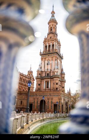 renaissanceturm auf der Plaza de Espana, Sevilla, Andalusien, Spanien Stockfoto