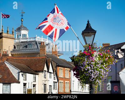 Abingdon behauptet, die älteste Stadt in England zu sein. Hier befinden wir uns auf der mittelalterlichen Brücke über die Themse und blicken nach Norden in Richtung Abingdon Museum und dem To Stockfoto