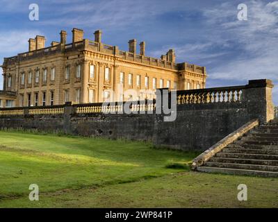 Heythrop Park ist ein 440 Hektar großer Park im Herzen der Cotswolds. Es hat ein denkmalgeschütztes Landhaus aus dem frühen 18. Jahrhundert, das jetzt konvertiert ist Stockfoto