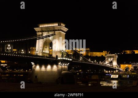 Die berühmte Szechenyi Kettenbrücke in Budapest, Ungarn Stockfoto