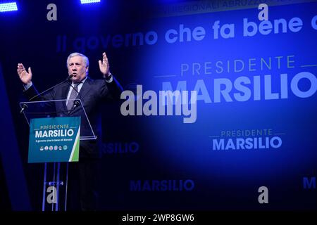 Pescara, Italien. 5. März 2024. Antonio Tajani für die Regionalwahlen in den Abruzzen. Quelle: Unicode Images/Alamy Live News Stockfoto