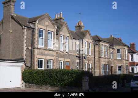 Eine Reihe von Reihenhäusern in Clacton on Sea in Essex im Vereinigten Königreich Stockfoto