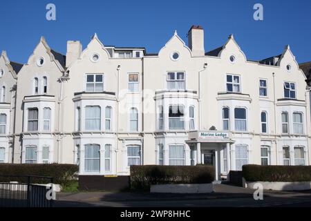 Eine Reihe von Reihenhäusern in Clacton on Sea in Essex im Vereinigten Königreich Stockfoto