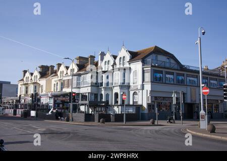 Eine Reihe von Reihenhäusern in Clacton on Sea in Essex im Vereinigten Königreich Stockfoto