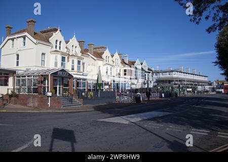 Eine Reihe von Reihenhäusern in Clacton on Sea in Essex im Vereinigten Königreich Stockfoto